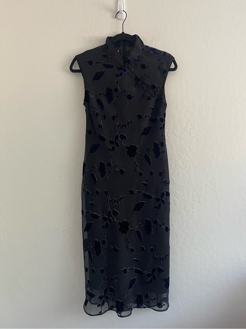 Y2K Evan Picone Asian Inspired Black Midi Dress Blue Floral Velvet Womens Size 6